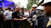 Menteri Basuki Saat Membuka Pameran Infrastruktur di Bandung