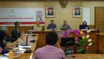 Otoritas Jasa Keuangan (OJK) menilai kembali maraknya modus penipuan berkedok koperasi di Indonesia lantaran masyarakat mudah tergiur untung besar dalam waktu cepat. 
