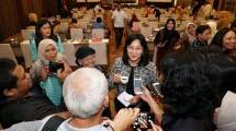 Dirjen IKM Kemenperin Gati Wibawaningsih seusai pembukaan Sosialisasi Program Restrukturisasi Mesin dan/atau Peralatan bagi IKM di Yogyakarta