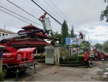Proses pembenahan insfrastruktur telekomunikasi oleh teknisi TelkomGroup di wilayah Banten.