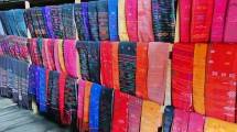 Kain Ulos Diminati Warga Hongkong