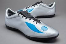 Foto ilustrasi sepatu Concave