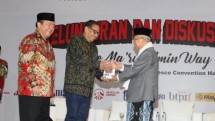 Ketua Majelis Ulama Indonesia (MUI) K.H Ma'ruf Amin mencetuskan gagasan tata kelola ekonomi negara yang berlandaskan keadilan, keumatan, dan kedaulatan