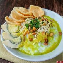 Bubur Ayam, salah satu hidangan yang sangat pantang disajikan untuk Perayaan Tahun Baru Imlek. (foto resepkoki.id)