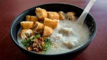 Ilustrasi Menu Sarapan Bubur (Alex Ortega/EyeEm/Getty Images)