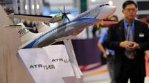 Pesawat ATR 72-600. (AFP/Roslan Rahman)