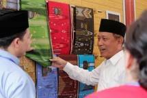 Menristekdikti Harapkan Festival Sarung Indonesia Dorong Ekonomi Kerakyatan