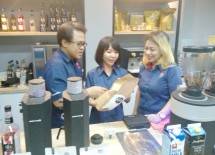 Perusahaan distribusi makanan dan minuman serta peralatan usaha industri kuliner PT Diamond Cold Storage &ndash; Sukanda Djaya (Diamond Group) meresmikan gerai Equipment & Beverage House ketiganya di Surabaya, Jawa Timur, pada Selasa (5/3/2019)