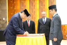 Menteri Perindustrian Airlangga Hartarto saat melantik pejabat eselon II di lingkungan Kemenperin