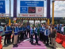 Tingkat Layanan Jalan Tol, Menteri Rini Ikut Simulasi RFID Jasa Marga