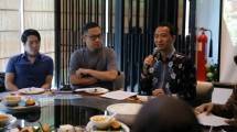 Agung Wirajaya - AVP Strategic Residential Marketing APL (Kanan) Tedi Guswana - Asistan GM Marketing PoPark Bandung dan Dipa Teguh - Manager Markom PoPark Bandung
