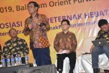 Dirjen Peternakan dan Kesehatan Hewan I Ketut Diarmita bersama asosiasi perunggasan