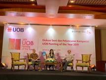 Suasana bincang-bincang para perupa Indonesia dalam acara Peluncuran Kompetisi UOB Painting of the Year 2019 (POY 2019) di Jakarta, Jumat (17/05/2019).