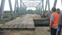 Ini Perkembangan Penanganan Kerusakan Lantai Jembatan Way Mesuji A