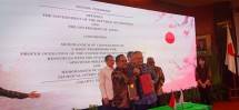 Penandatanganan Memorandum of Cooperation (MoC) antara Menteri Ketenagakerjaan, M Hanif Dhakiri dan Duta Besar Luar Jepang untuk Indonesia, Mr. Masafumi Ishii