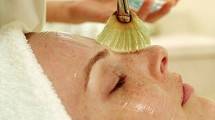 Ini 3 Manfaat Masker Wajah Berbahan Lidah Buaya