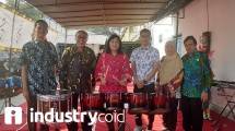 Direktur Jenderal Industri Kecil Menengah dan Aneka (IKMA) Kemenperin Gati Wibawaningsih saat mengunjungi CV Julang Marching Equipment (Foto: Ridwan/Industry.co.id)