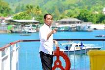 Tinjau Pulau Samosir, Presiden Jokowi Naiki KMP Ihan Batak