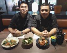 CEO Broadway Group Jakarta William Ernest Silanoe, (kiri) (Foto Abe)