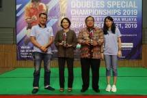 Penghargaan untuk Bambang Brodjonegoro dan Ivana Lie
