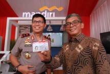 Polri Gandeng Mandiri Terbitkan SIM Pintar Multi Fungsi