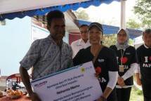 Menteri Rini Beri Kado Manis untuk Anak Papua yang Selamatkan Pegawai dan Aset BUMN