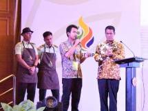 Mentan Amran Sulaiman bersama milenial