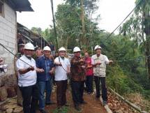 Direktur Bisnis Ritel Bank Muamalat Purnomo B. Soetadi dan Direktur Eksekutif BMM Teten Kustiawan. 
