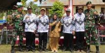 Personel Satgas Yonif 411 Kostrad Hadiri Upacara HUT ke-74 PGRI dan Hari Guru Nasional di Perbatasan 