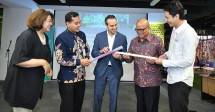 Rami Hajjar, Country Leader Signify Indonesia (Tengah)