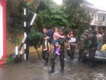 Satgas Bencana Banjir Pasmar 1 Mulai Terjunkan Prajuritnya 