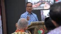 Menteri Perindustrian Agus Gumiwang Kartasasmita