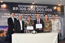 SIGNING CEREMONY POLLUX HABIBIE INTERNATIONAL dan FCORP/PT FASILITAS TELEKOM NUSANTARA
