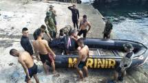 Prajurit Marinir Bitung Seberangi Selat Lembeh 