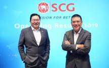 Roongrote Rangsiyopash, President and CEO SCG bersama Thammasak Sethaudom, VP Finance and Investment and CFO SCG