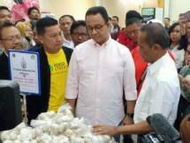 Gubernur DKI Anis Baswedan dan Kementan pantau stabilitas harga pangan