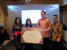 Chief Partnership of Distribution PT Avrist Assurance Vinia Lestianti Erwin, Presiden Direktur PT Avrist Assurance Anna Leonita, CEO PT Bank Muamalat Indonesia Tbk Achmad K. Permana, Direktur Bisnis Ritel PT Bank Muamalat Indonesia Tbk. Purnomo B. Soetadi