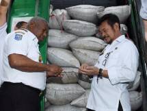 Menteri Pertanian Syahrul Yasin Limpo bersama Gubernur Papua Barat
