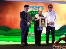 Direktur Jenderal Pengendalian Pencemaran dan Kerusakan Lingkungan (Ditjen PPKL), Karliansyah bersama Founder & CEO Iconomics Bram S Putro 