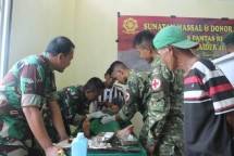 Satgas Yonif 411 Gelar Sunatan Massal di Perbatasan RI-PNG