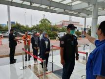 Menteri BUMN Erick Thohir, Terapkan Jaga Jarak di Berbagai Fasilitas Publik