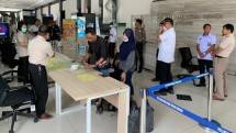 Pantauan Perbatasan Indonesia-Malaysia di Hari Pertama Perintah Kawalan Pergerakan
