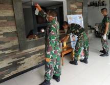 Yonbekpal 1 Mar Laksanakan Penyemprotan Cairan Disenfektan 