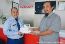 PT Sharp Electronics Indonesia Berikan Bantuan Masker N-95 untuk Tenaga Medis