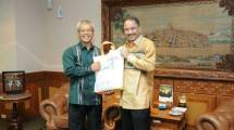 Menteri Pariwisata Arief Yahya Bersama Dubes RI Untuk Kolombia Priyo Iswanto Dalam Pertemuan di Gedung Sapta Pesona Kementerian Pariwisata