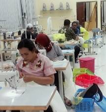 Balai Latihan Kerja Kemnaker produksi masker dan apd