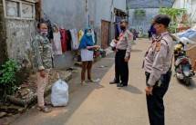 Setiap Hari LDD KAJ Bersama Polsek Sawah Besar Bagikan Makanan Siap Saji 