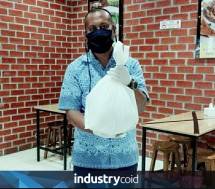 Pemngemudi BirdKirim dari PT Blue Bird Tbk