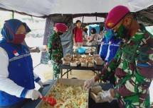 Sinergi Marinir-Polri Siapkan Dapur Umum Terkait Dampak Pandemi Corona 