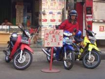 Ilustrasi tukang ojek pangkalan (Foto:wikipedia)